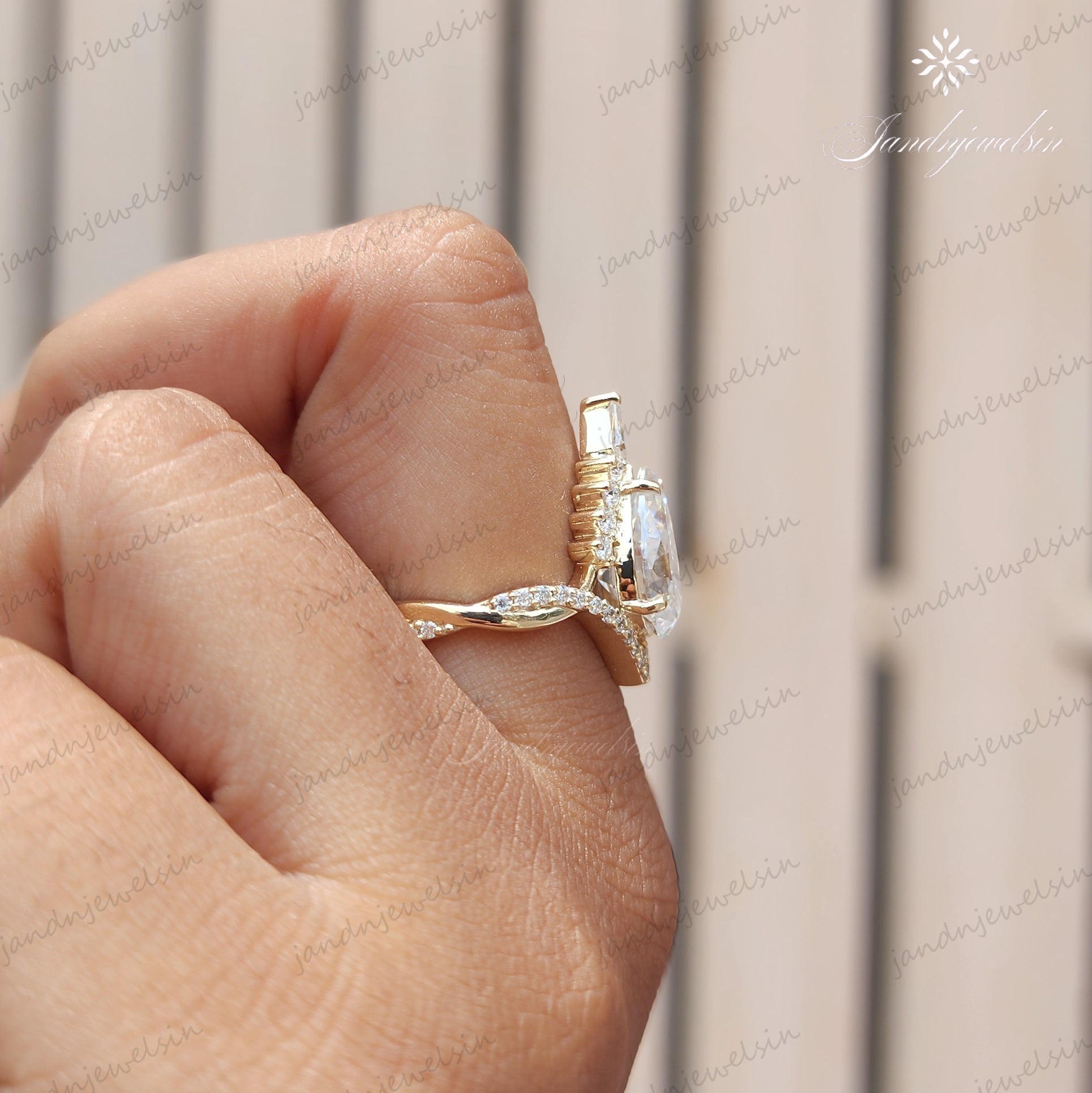 Pear Cut Moissanite Engagement Ring 14K Solid Gold Ring Unique Pear Halo Ring Wedding Ring For Her Vintage Inspire Anniversary Gift For Women