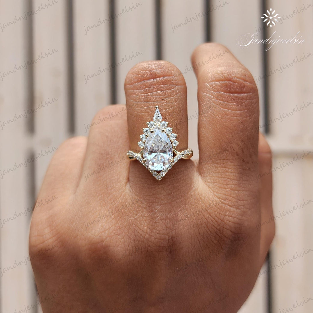 2.5CT Pear Cut Moissanite Engagement Ring Set Vintage Halo Ring Unique Pear Cut Wedding Ring 14k Gold Bridal Ring Set Anniversary Gifts