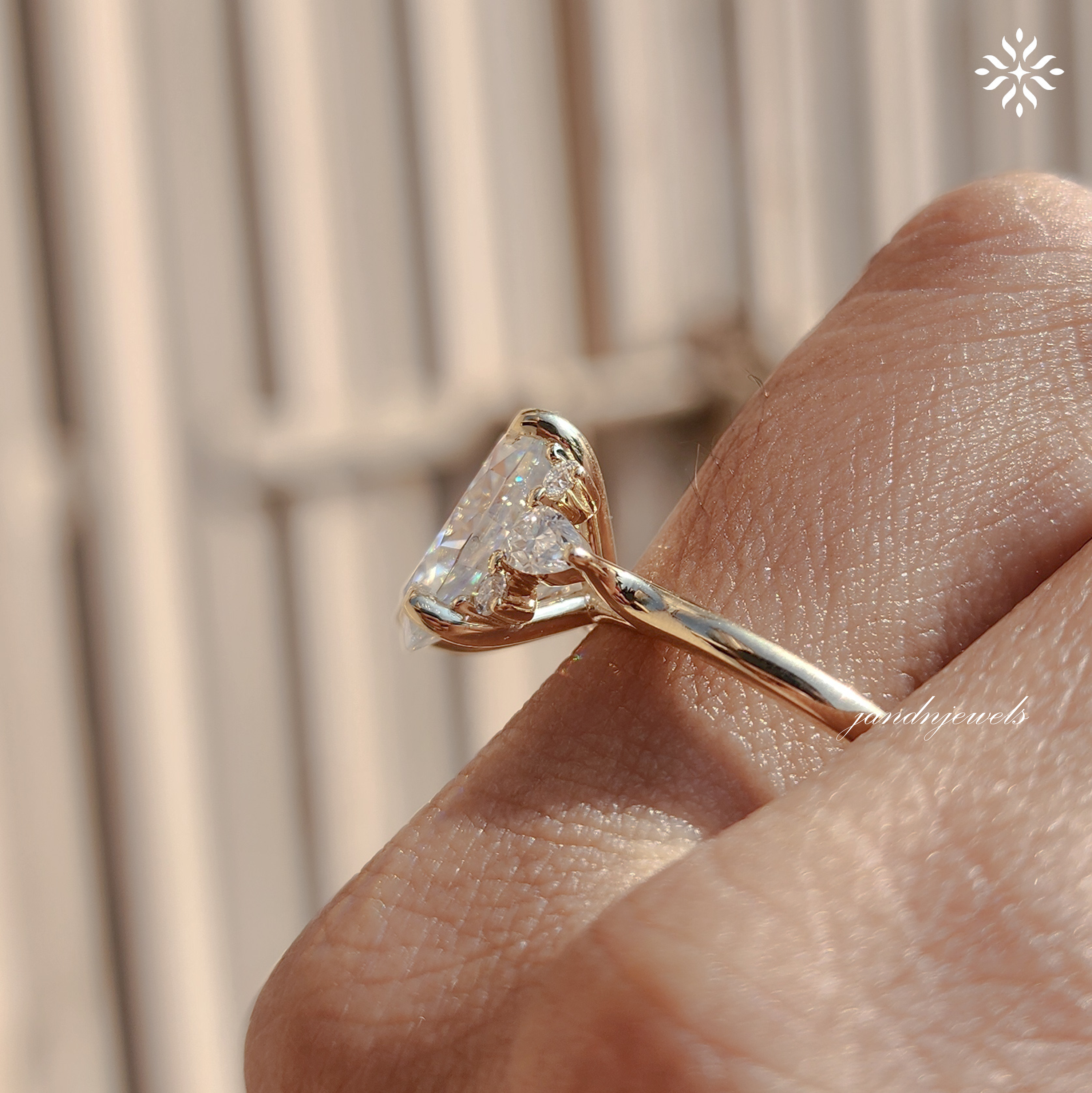 4CT Oval Cut Moissanite Engagement Ring Cluster Diamond Ring Wedding Ring 14K Solid Gold Ring