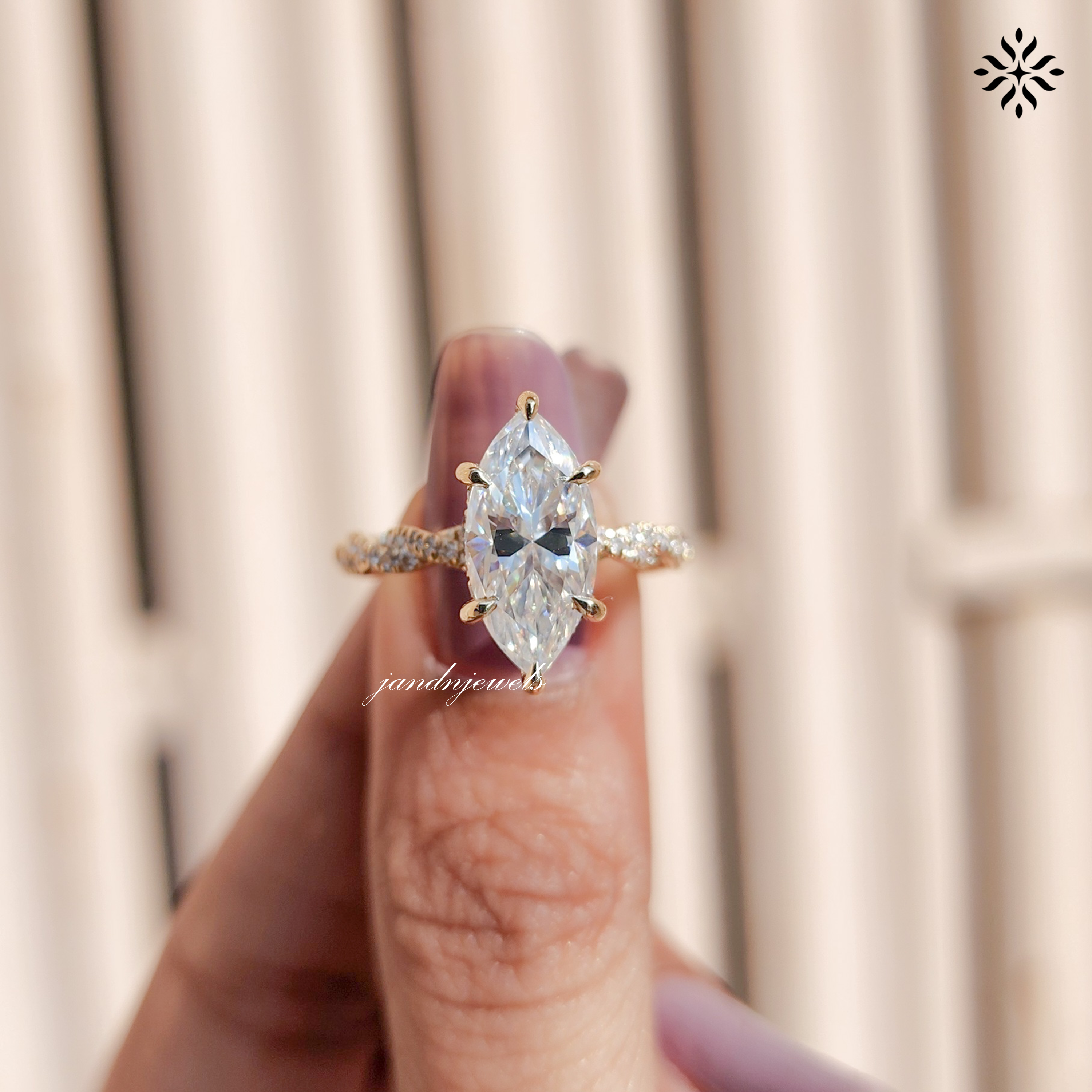 2CT Marquise Moissanite Engagement Ring 14K Solid Gold Twisted Shank Diamond Wedding Band Solitaire Hidden Halo Proposal Ring for Mom