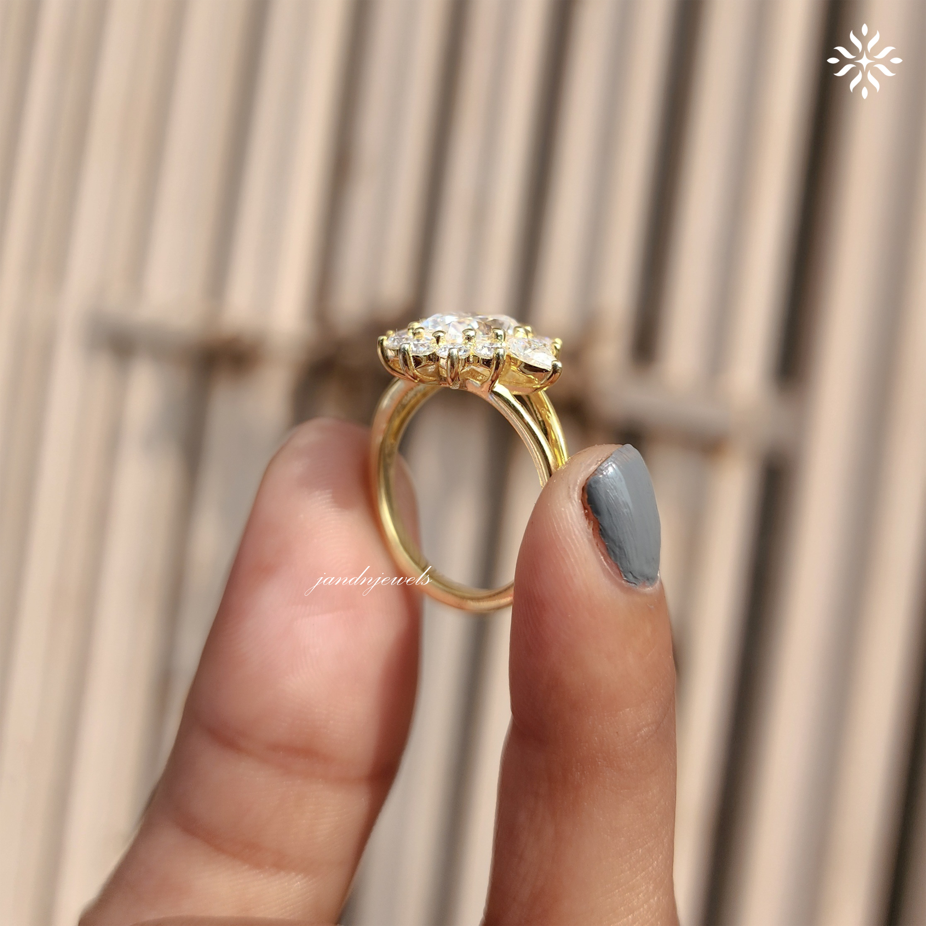 3CT Starburst Oval Moissanite Cluster Ring Floral Halo Engagement Ring Vintage Art Deco Gold Ring Unique Bridal Anniversary Gift