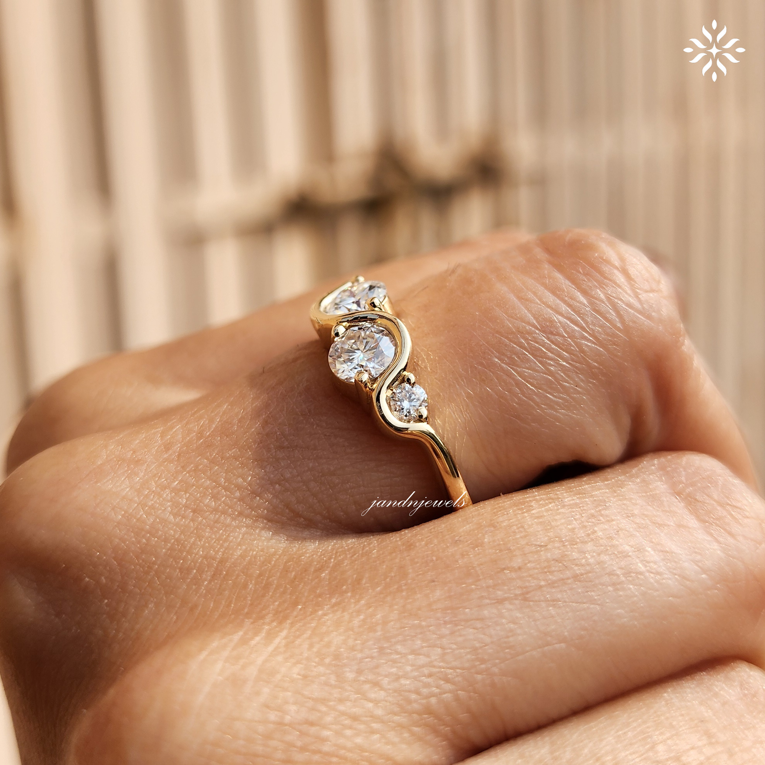 Wavy Diamond Trio Ring in 14K Yellow Gold Wedding Band