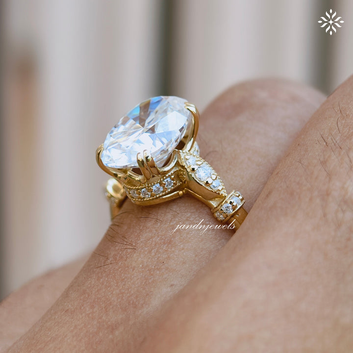 2.5CT Gorgeous Oval Cut Moissanite Engagement Ring Hidden Halo Ring 14K Gold Marquise Accent Wedding Ring for Her Vintage Filigree Ring