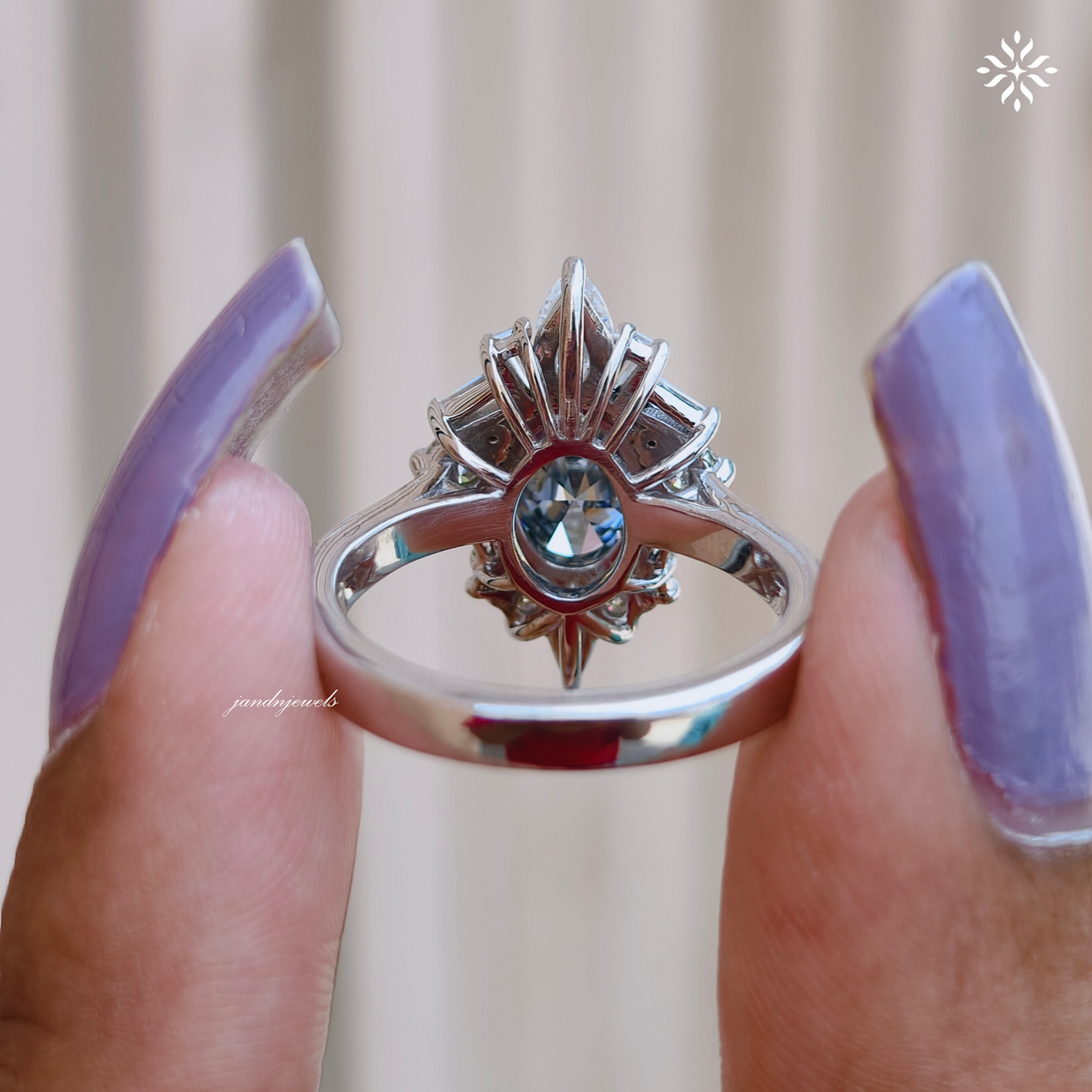 2CT Gray Oval Cut Moissanite Engagement Ring Starburst Halo Ring Cluster Halo Wedding Ring 14K Solid Gold Ring for her