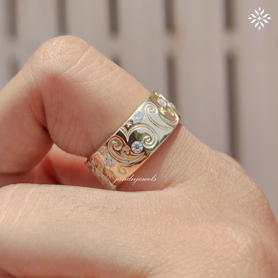 Antique Engraved Gold Wedding Band, Vintage Floral Scroll Ring with Diamond Accents, Unique Bridal Band