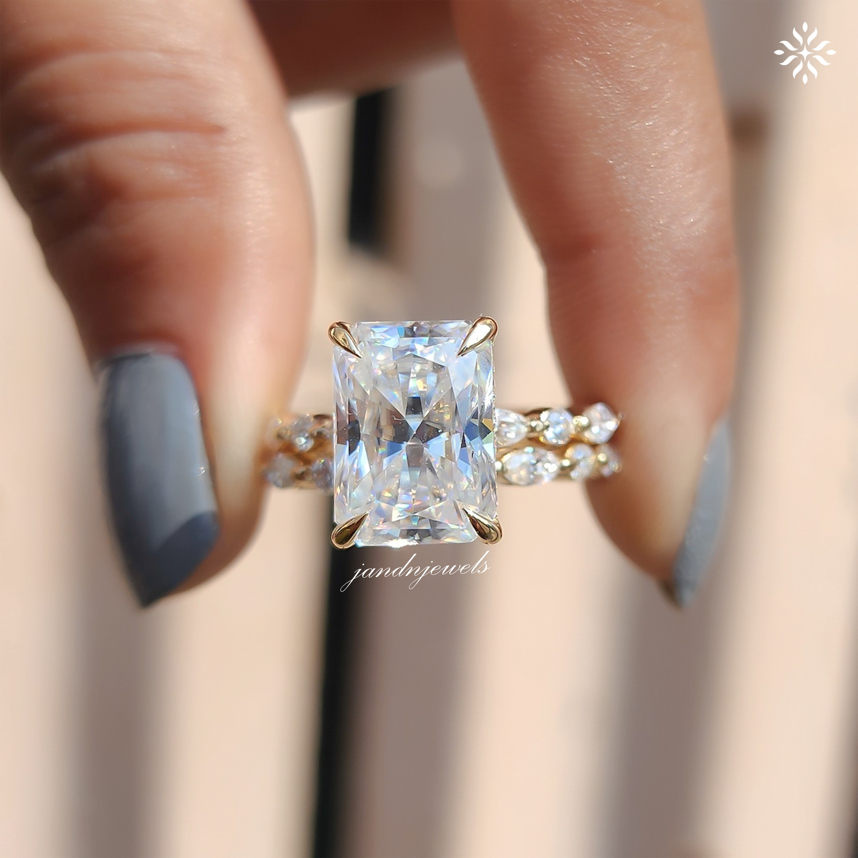 4CT Elongated Radiant Cut Moissanite Diamond Engagement Ring 14K Gold Ring Bridal Set Unique Marquise Diamond Ring Wedding Ring Set