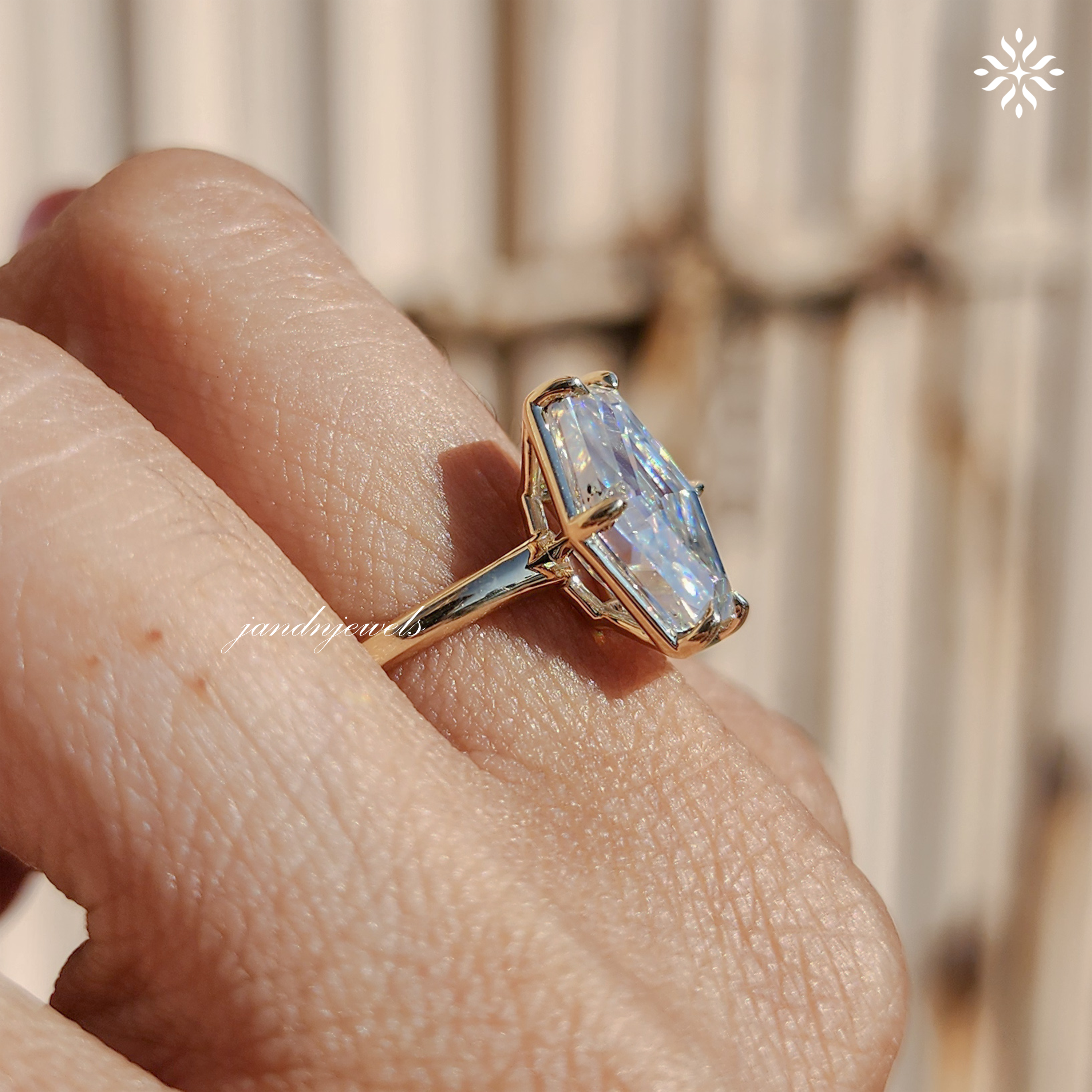 4CT Lozenge Cut Moissanite Engagement Ring 14K Solid Gold Solitaire Bezel And Prong Set Ring Unique Geometric Diamond Ring Wedding Ring