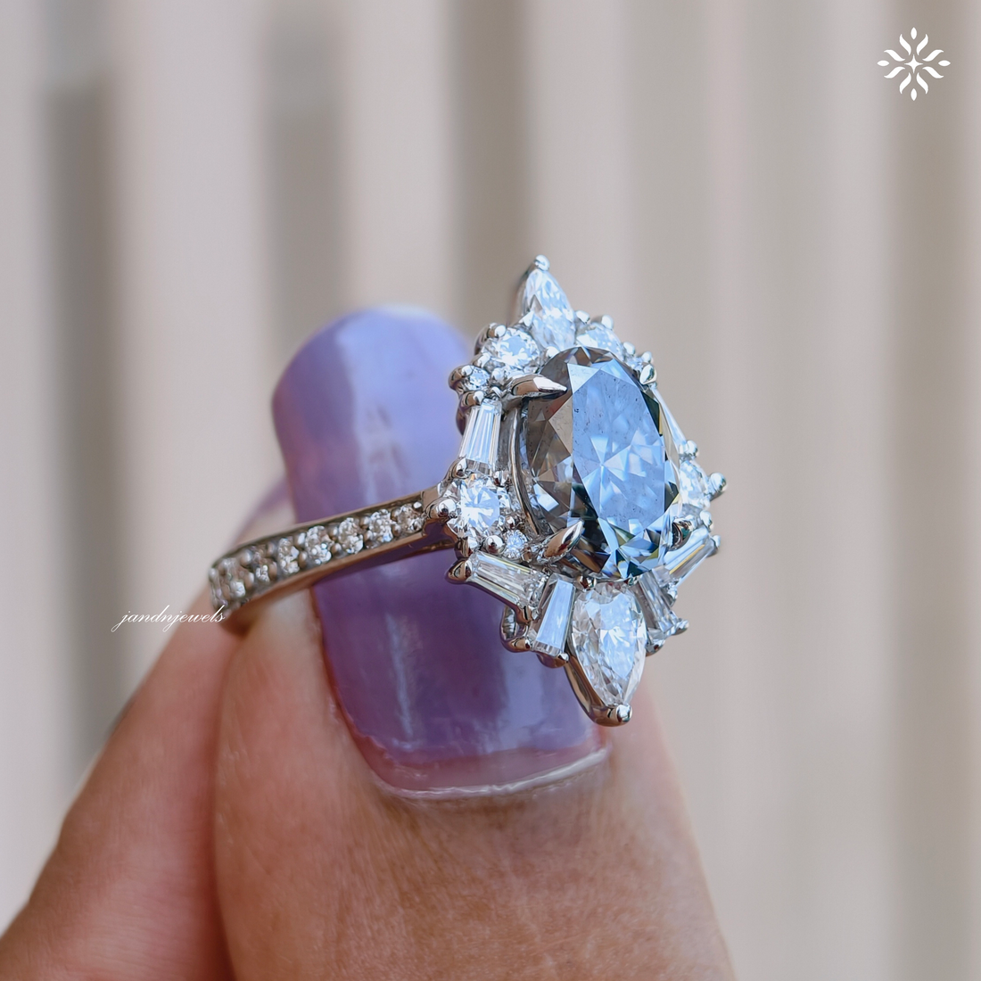 2CT Gray Oval Cut Moissanite Engagement Ring Starburst Halo Ring Cluster Halo Wedding Ring 14K Solid Gold Ring for her