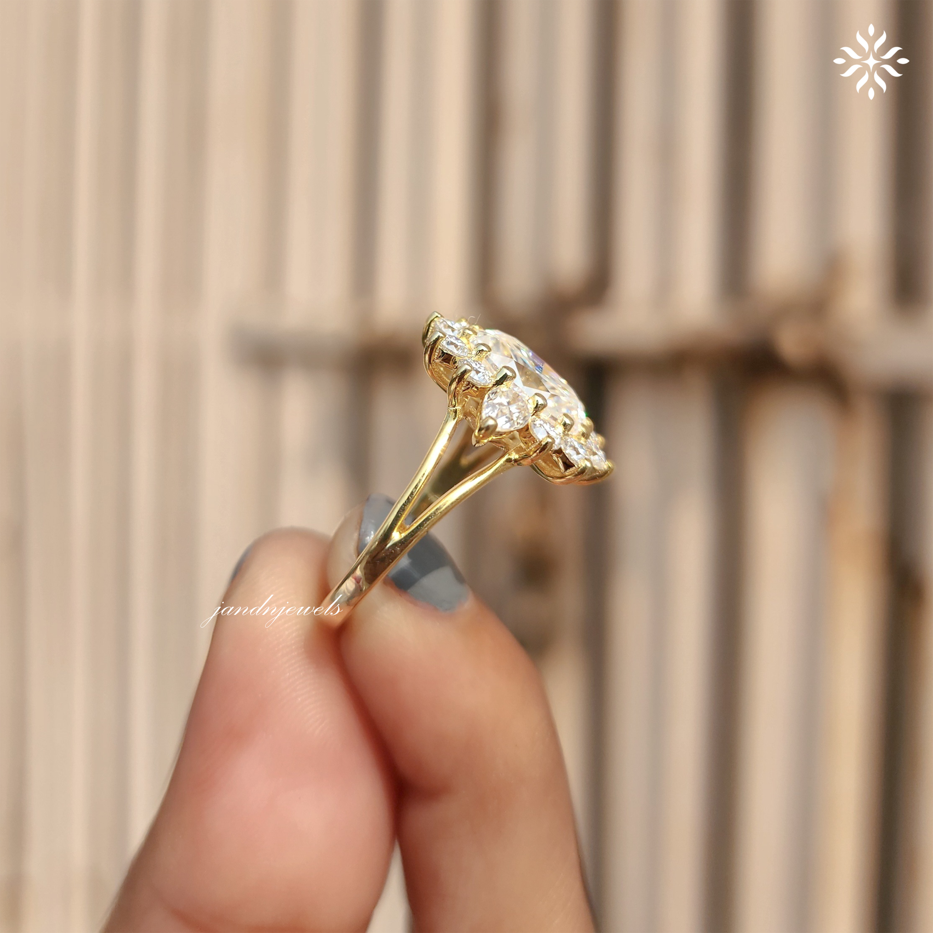 3CT Starburst Oval Moissanite Cluster Ring Floral Halo Engagement Ring Vintage Art Deco Gold Ring Unique Bridal Anniversary Gift