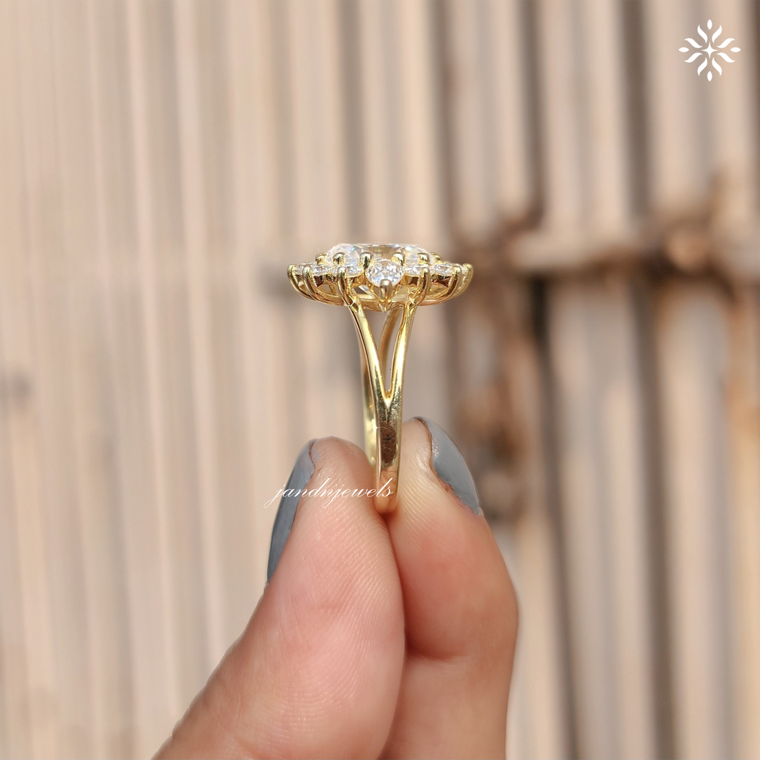3CT Starburst Oval Moissanite Cluster Ring Floral Halo Engagement Ring Vintage Art Deco Gold Ring Unique Bridal Anniversary Gift