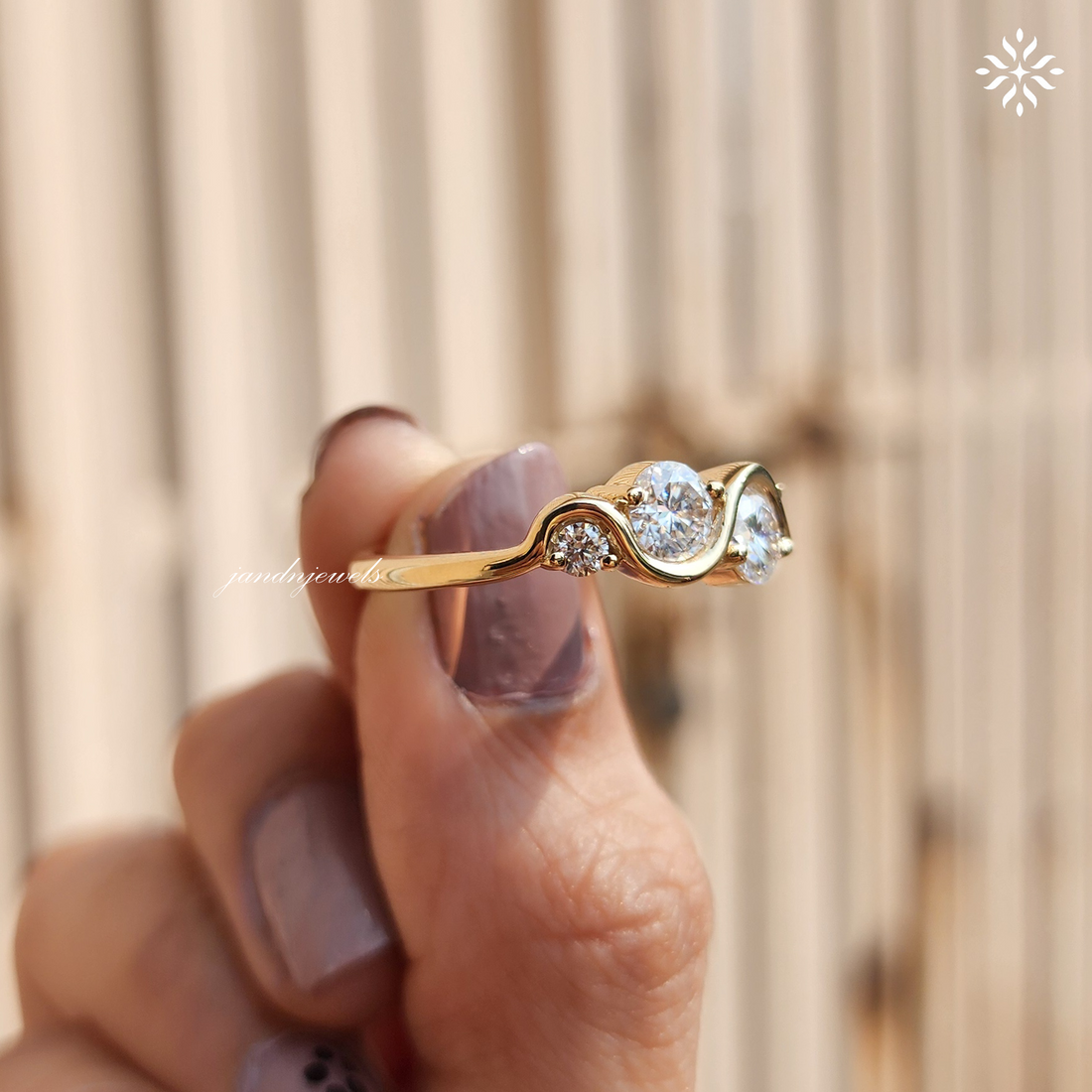 Wavy Diamond Trio Ring in 14K Yellow Gold Wedding Band